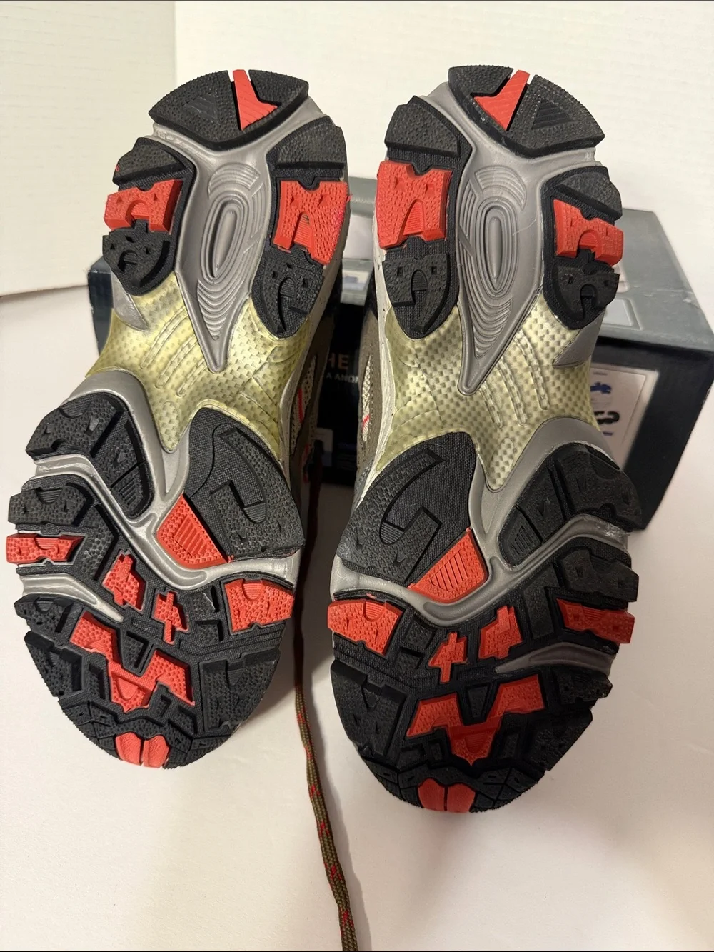 Crane Men's Olive Trail Running Shoes with Red Accents